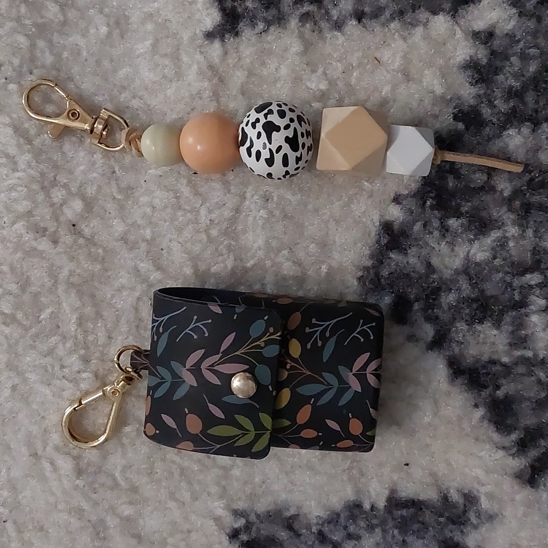 2 Keychains